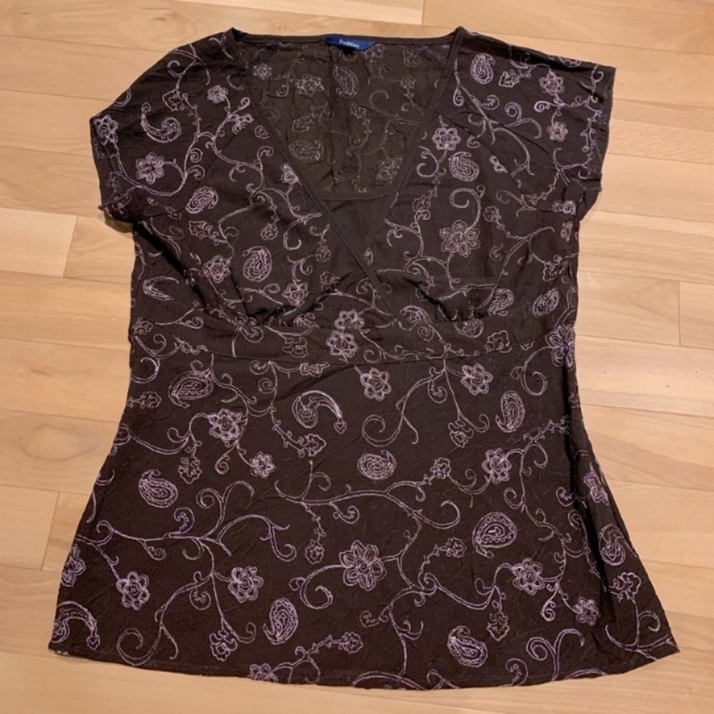 EUC Women’s semi-sheer brown short sleeve dress top/blouse - size Small